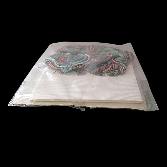 Thomas Kinkade Cross Stitch Kit The Light of Peace 51009 Candamar Lighthouse Vtg - Picture 8 of 16